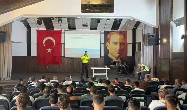 Karacasu'da motosiklet sürücüleri bilgilendirildi