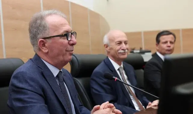 Rektör Uzun, "Balkanlarda Türk Olmak" konferansına katıldı