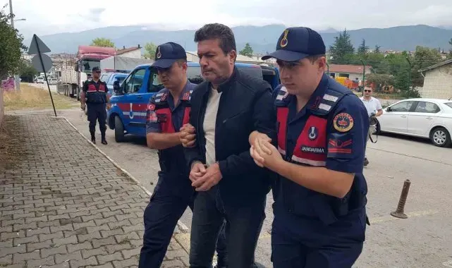 Husumetlisini öldüren zanlı adliyeye sevk edildi