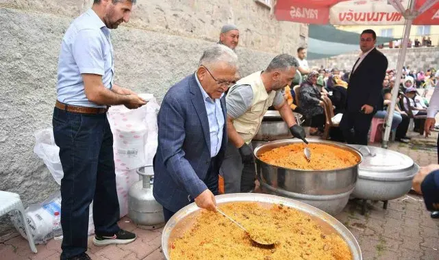 Kıranardı sakinleri, geleneksel pilav şenliğinde buluştu