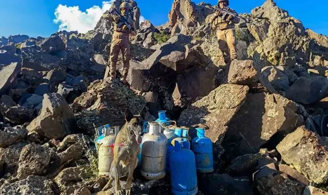 Ağrı Dağı'nda terör örgütüne ait malzemeler ele geçirildi