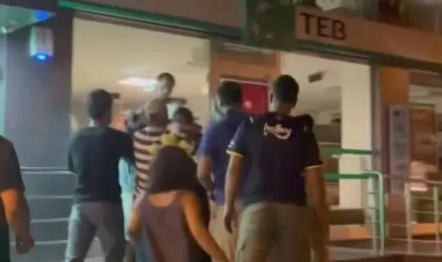 Maltepe'de yolcu ile taksi şoförü arasındaki ücret kavgası kamerada