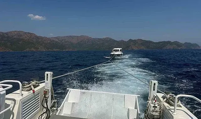 Arıza yapan motor yattaki 7 kişi Sahil Güvenlik ekiplerince kurtarıldı