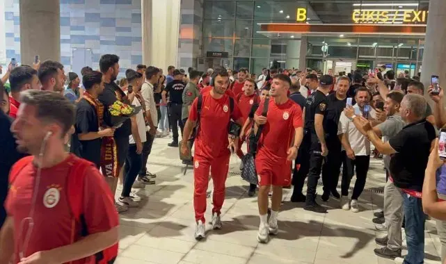Galatasaray, Adana'ya geldi
