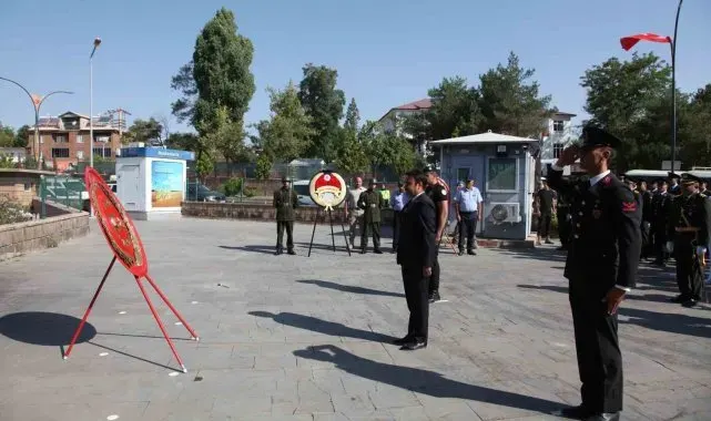 Ahlat'ta 30 Ağustos Zafer Bayramı törenle kutlandı
