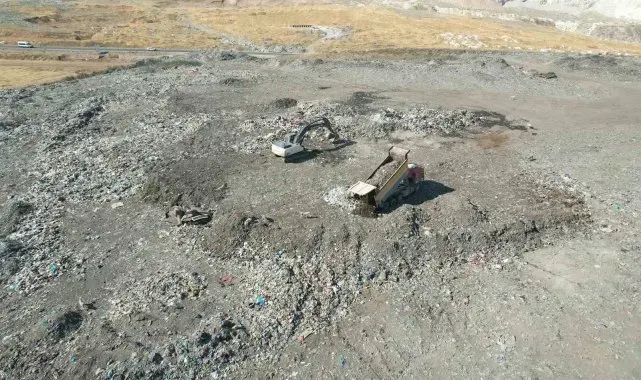 Büyükşehir, kuzey ilçelerdeki çöplerin bertaraf ve ıslahını gerçekleştiriyor