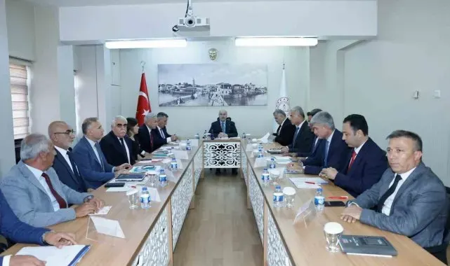 Vali Köşger: ""Eğitim toplumda vazgeçilmeyecek en temel unsurlardandır"
