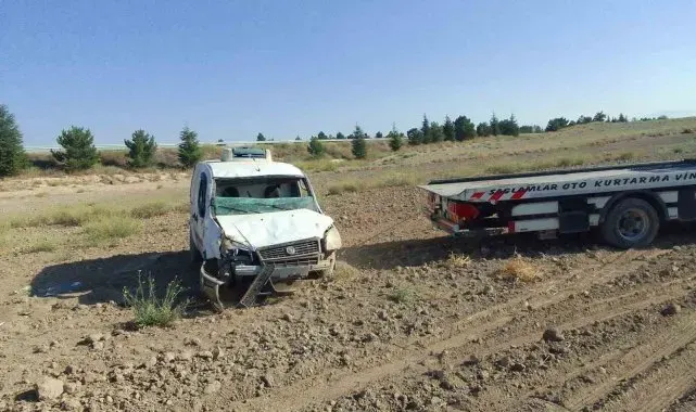 Devrilen kamyonette 2 kişi yaralandı