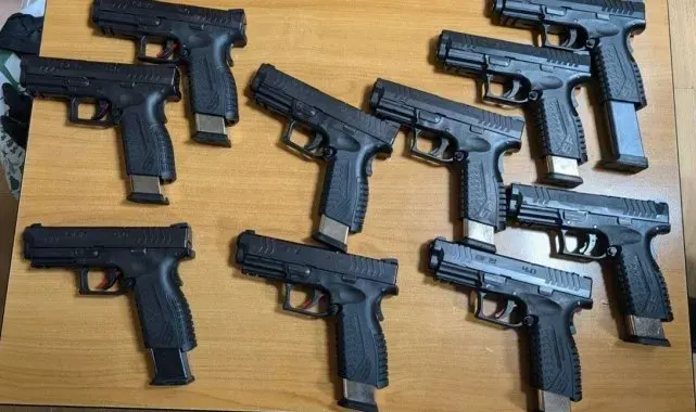 Türkiye'den giden tırdaki 10 tabanca Bulgar gümrüğüne takıldı