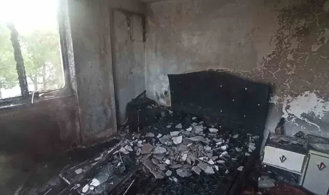 Burdur'da tek başına yaşayan genç, evde çıkan yangından arkadaşı tarafından kurtarıldı