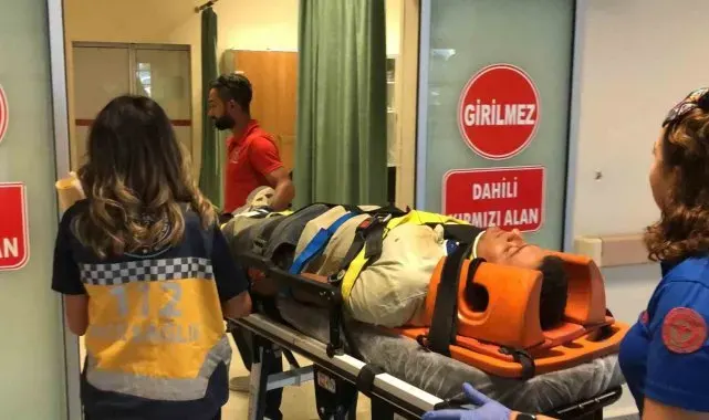 Lastiği patlayan otomobil takla attı: 2 yaralı