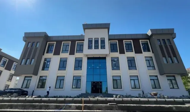 Hacılar Belediyesi yeni hizmet binasında hizmette