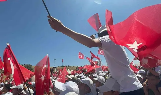 Ahlat'ta 1071 Zaferi coşkusu: Türkiye'nin dört bir yanından vatandaşlar buluştu