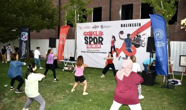 Gençlik ve Spor Festivali Balıkesir'de yapıldı