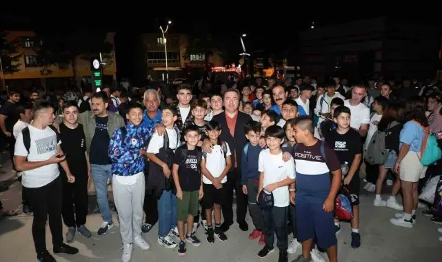 Erzincan'dan Malazgirt'e gidecek olan 580 kişilik grup uğurlandı