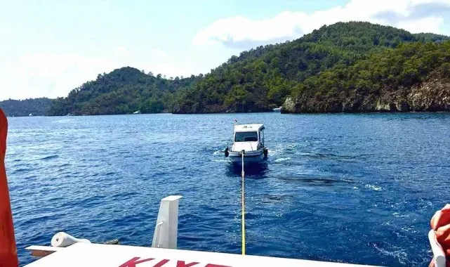 Göcek'te arıza yapan ve sürüklenen tekne KIYEM ekiplerince kurtarıldı