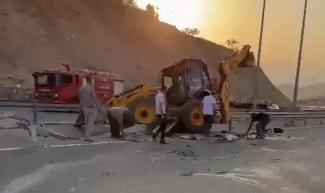 Siirt'te yol kenarına savrulan kepçenin sürücüsü yaralandı