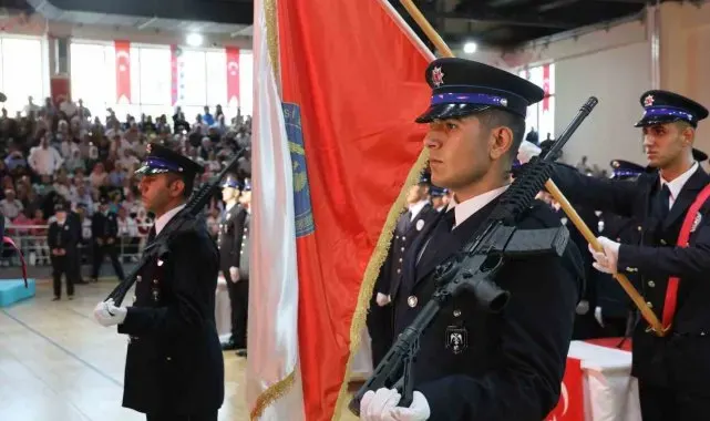 Adana'da 350 polis adayı mezun oldu