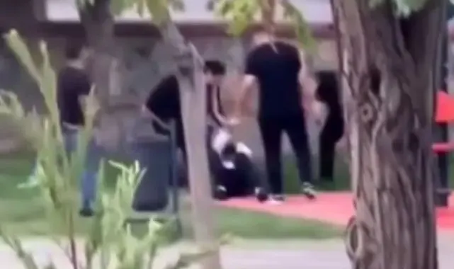 Kartal'da tekmeli yumruklu kavga kamerada