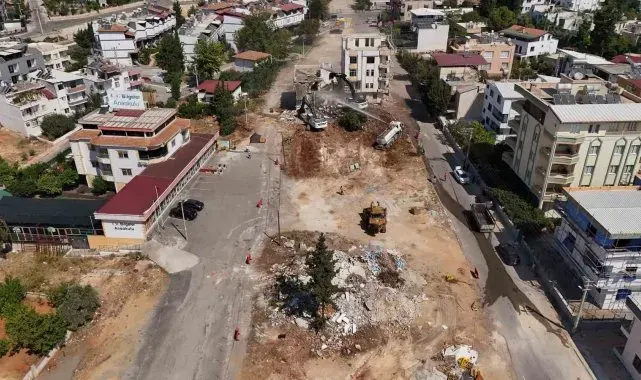 Mersin'de yol açma çalışmaları sürüyor