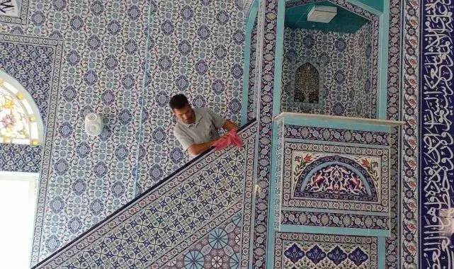 Pursaklar'da camiler düzenli temizleniyor