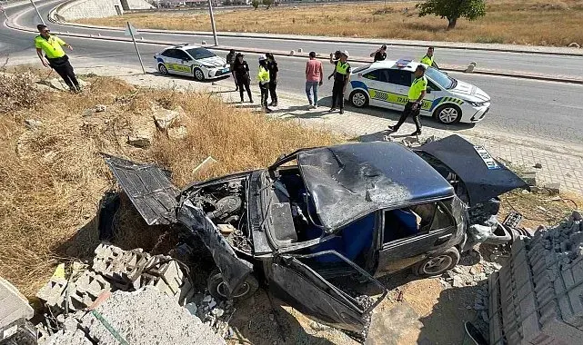Takla atan otomobil hurdaya döndü: 1 yaralı
