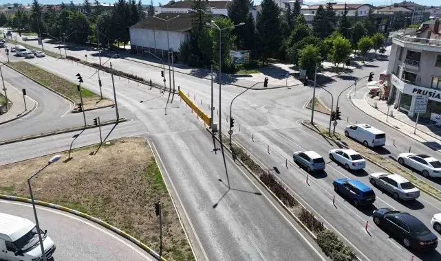 Araç geçişine kapatıldı
