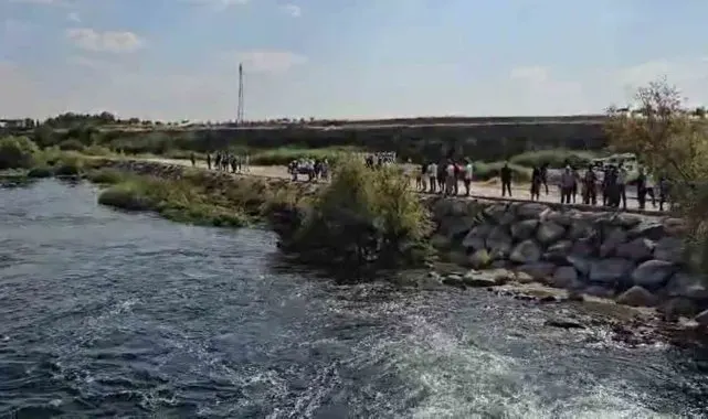 Serinlemek için Fırat Nehri'ne giren çocuğun cenazesi çıkarıldı