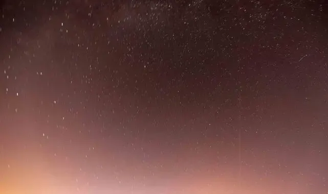 Bandırma'da eşsiz bir gökyüzü şovu: Perseid meteor yağmuru gözlemlendi