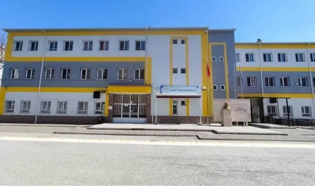 Eskişehir Ahmet Sezer Ortaokulu büyük başarı elde etti