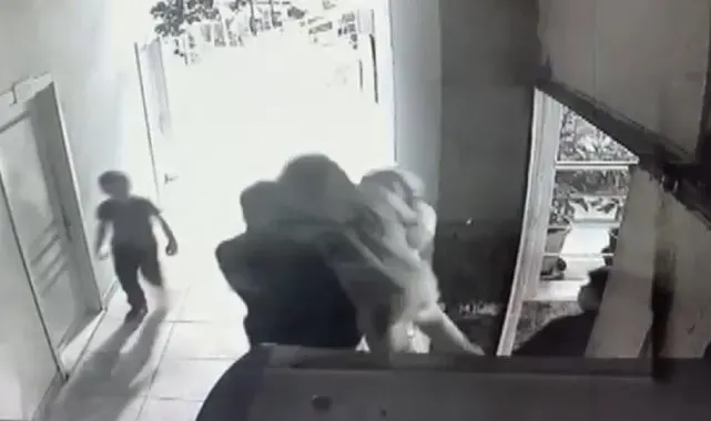 Öfkelendiği çocuğu havaya kaldırıp yere atan baba gözaltına alındı