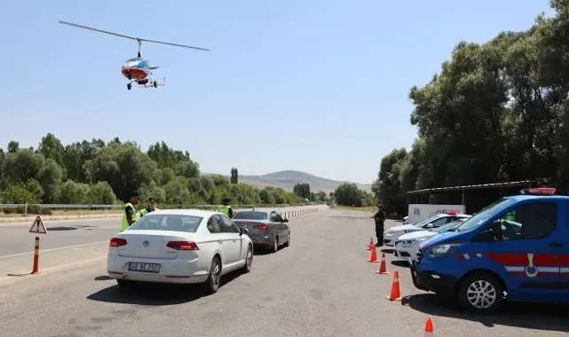 Jandarma havadan ve karadan denetim yaptı