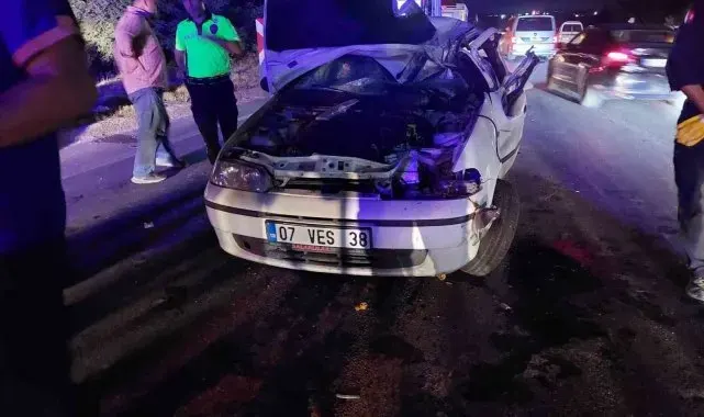 Tırla otomobilin çarpıştığı kazada 5 kişi yaralandı