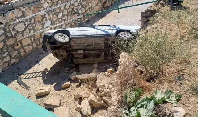 Niğde'de otomobil su kanalına düştü: 4'ü çocuk 6 yaralı