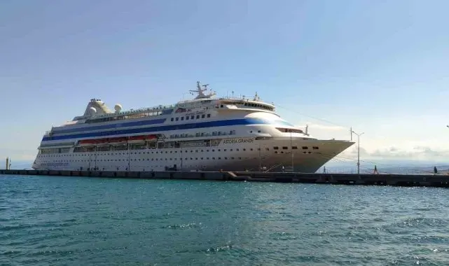 Astoria Grande kruvaziyeri Sinop'ta