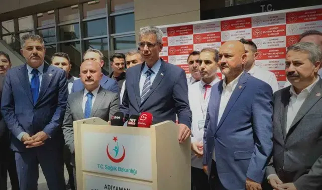 Sağlık Bakanı Memişoğlu: "Ankara'daki kazada 9 kişi hayatını kaybetti, 5'i ağır 27 yaralının tedavisi devam ediyor"