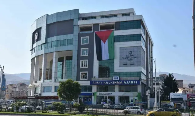 Malatya TSO, Oda binasına Filistin Bayrağı astı
