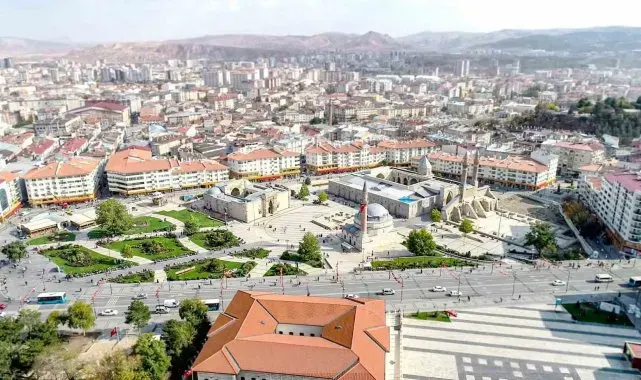 Sivas'ta 486 senet protesto edildi