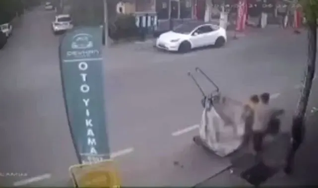 Kartal'da rögar kapağı hırsızları kamerada