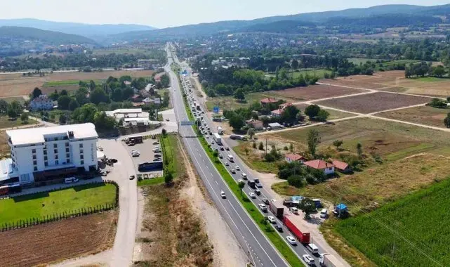 Eski yolu kullananların sayısı 4 kat arttı: Bolu Dağı'ndan 46 bin 507 araç geçti