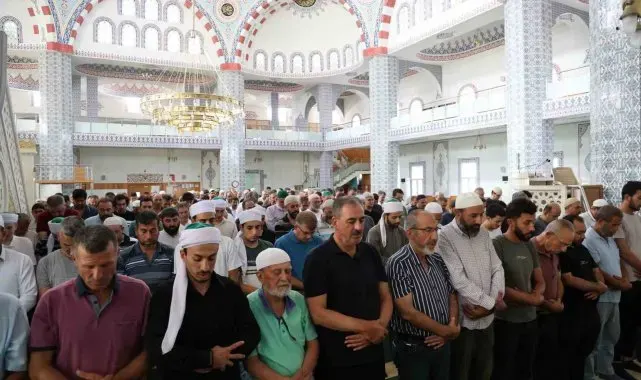 Haniye için Kozan'da gıyabi cenaze namazı kılındı