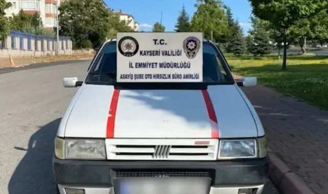 Oto hırsızları suç makinesi çıktı