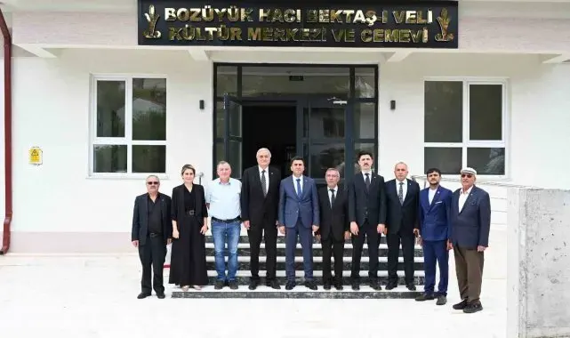 Vali Aygöl Cemevi'nde incelemelerde bulundu