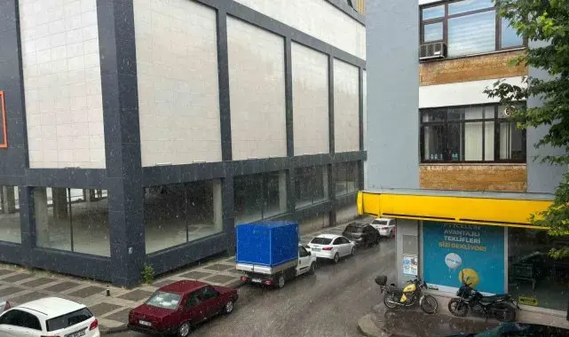 Bilecik'te kısa süreli sağanak yağış