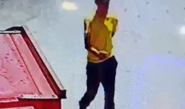 Oto faresini giydiği sarı tişört ele verdi