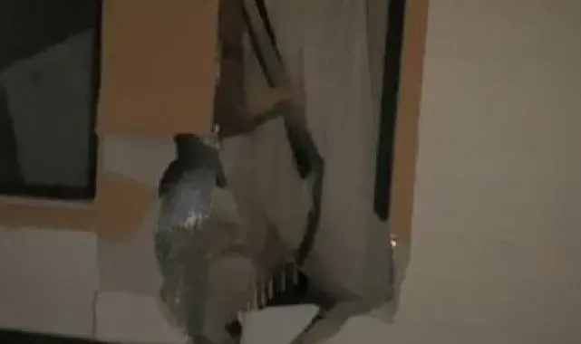 Bir hafta içinde ikinci kez evleri kayaların hedefi oldu