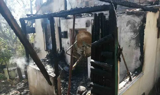 Tokat'ta iki katlı ev alevlere teslim oldu