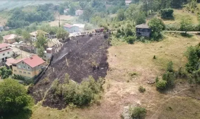 Kastamonu'da tarlada çıkan anız yangını, evlere sıçramadan söndürüldü