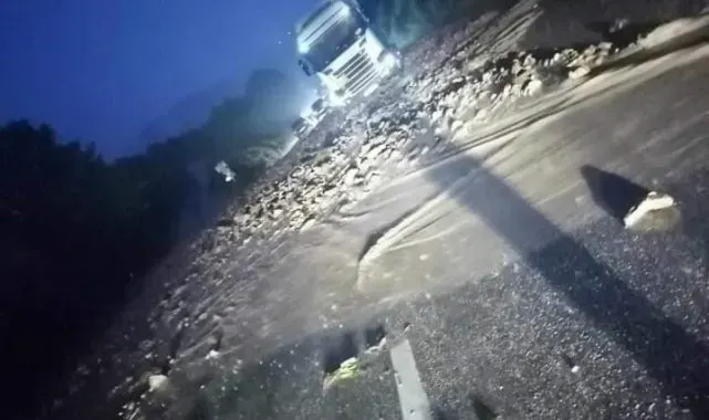 Giresun'da heyelan: Giresun-Gümüşhane karayolu ulaşıma kapandı