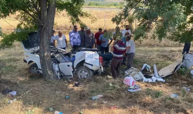 Denizli'de iki otomobil çarpıştı: 1 ölü, 1 yaralı